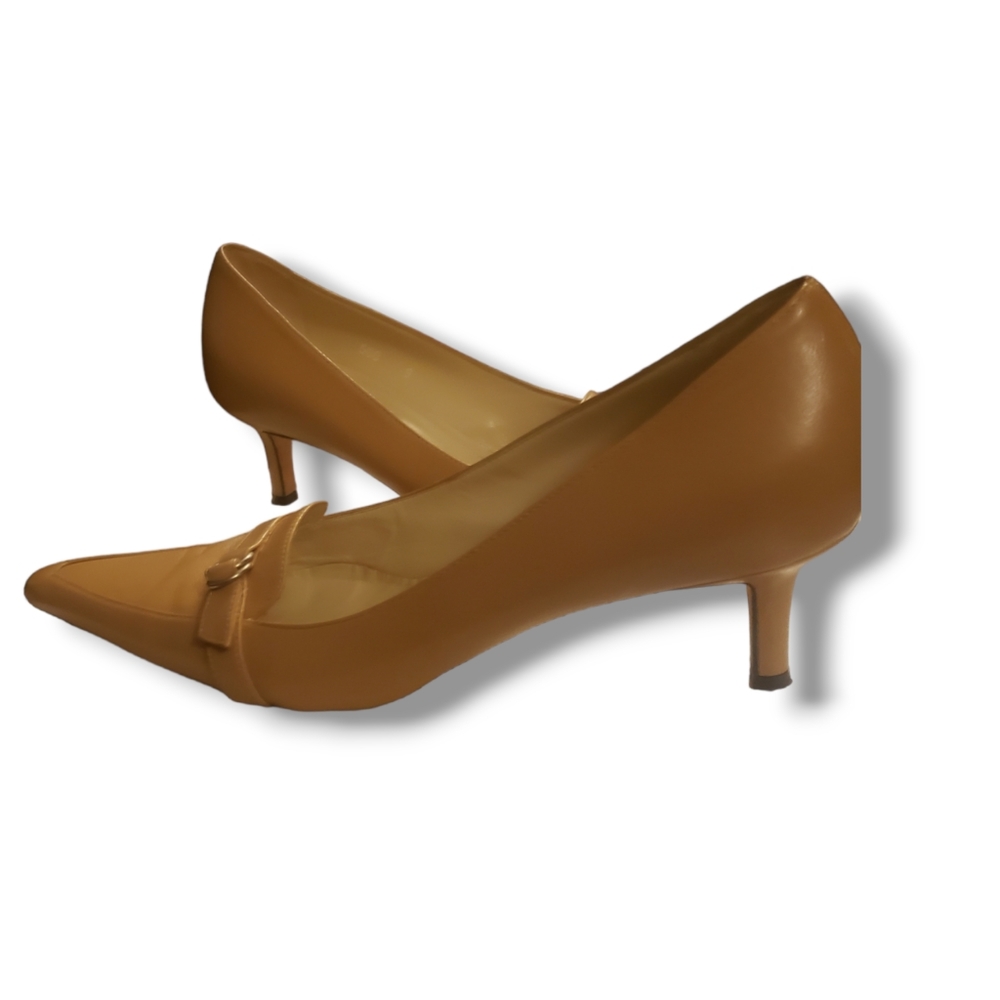 Pancaldi Tan kitten heel size 9